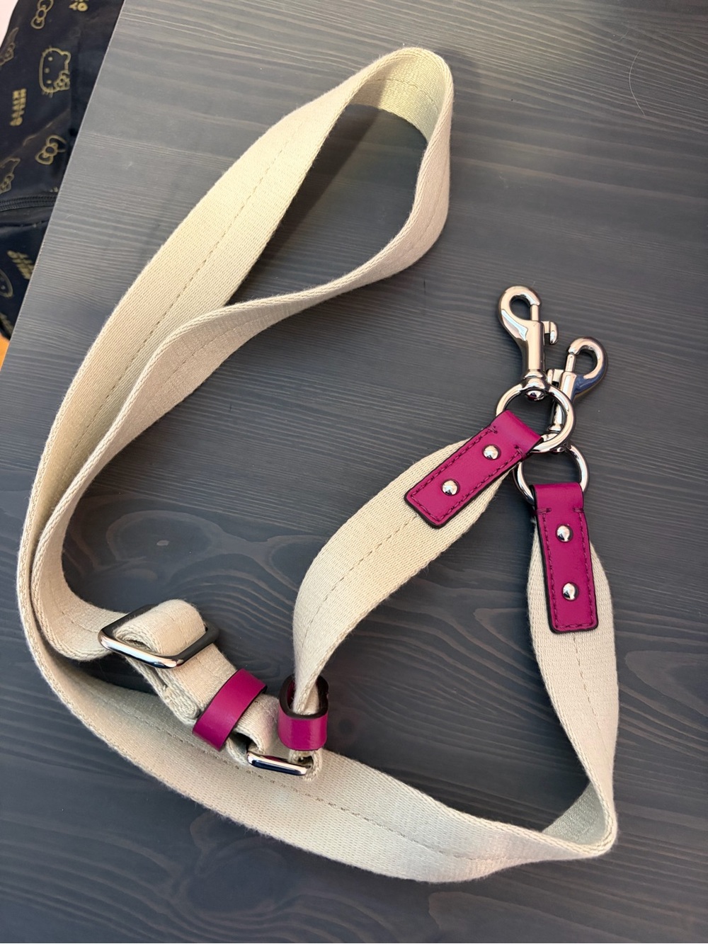Coach Beige Signature Canvas Shoulder Bag with Pink Trim - Picture 3 of 4